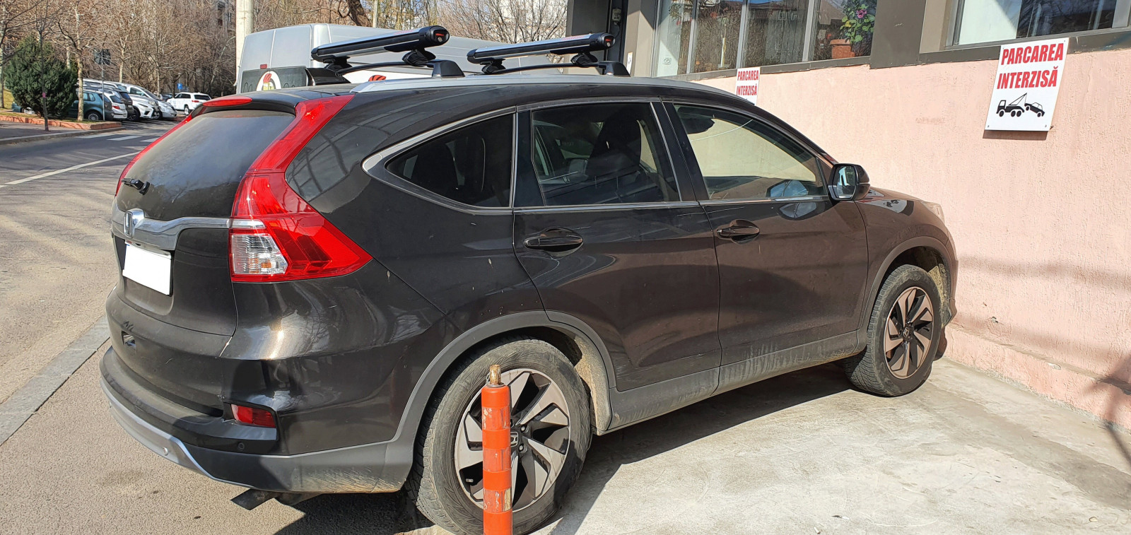 Suport sk si snowboard Yakima FatCat Evo montat pe Hondra CR-V