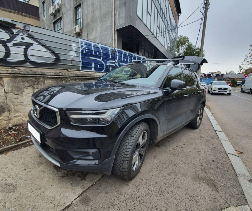 Volvo XC40 bare transversale Menabo Lince Silver XL