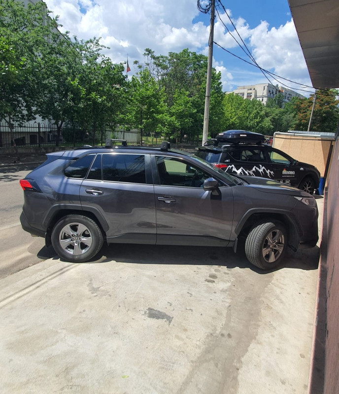 Toyota RAV4 bare transversale Menabo OE dedicate