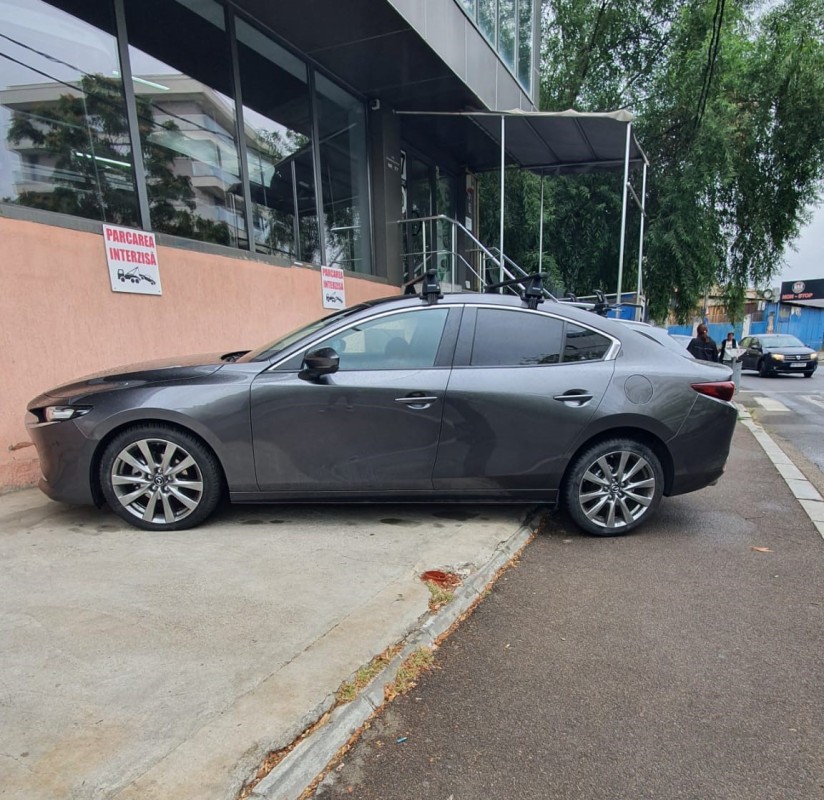 Mazda 3 bare transversale Menabo Delta Black
