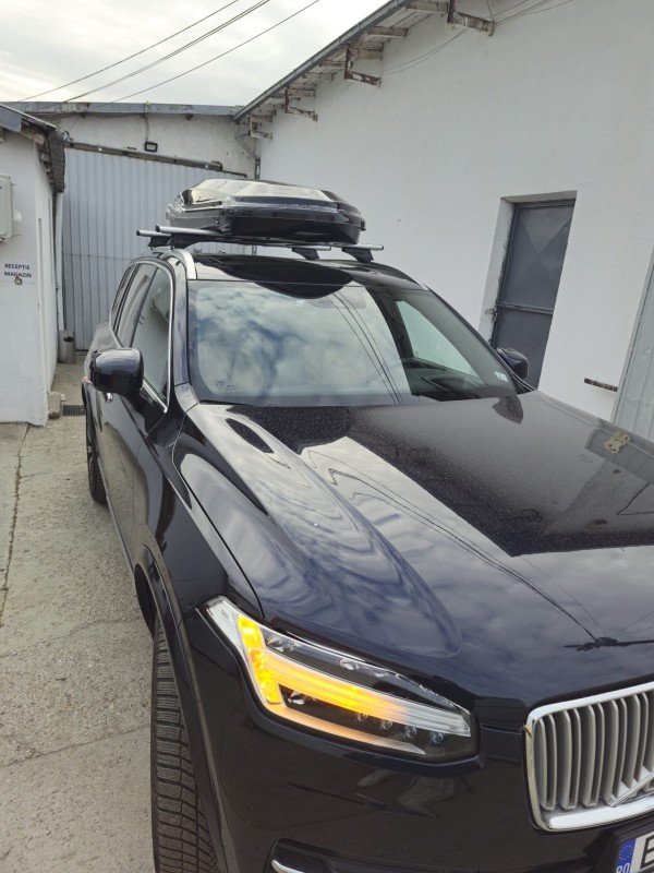 Volvo XC90 bare transversale Menabo Leopard Silver XL si cutie portbagaj Menabo Diamond