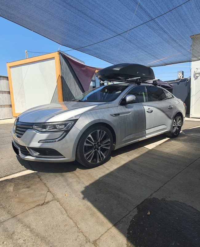 Renault Talisman bare portbagaj Thule Evo Flush si cutie portbagaj Thule Force XT
