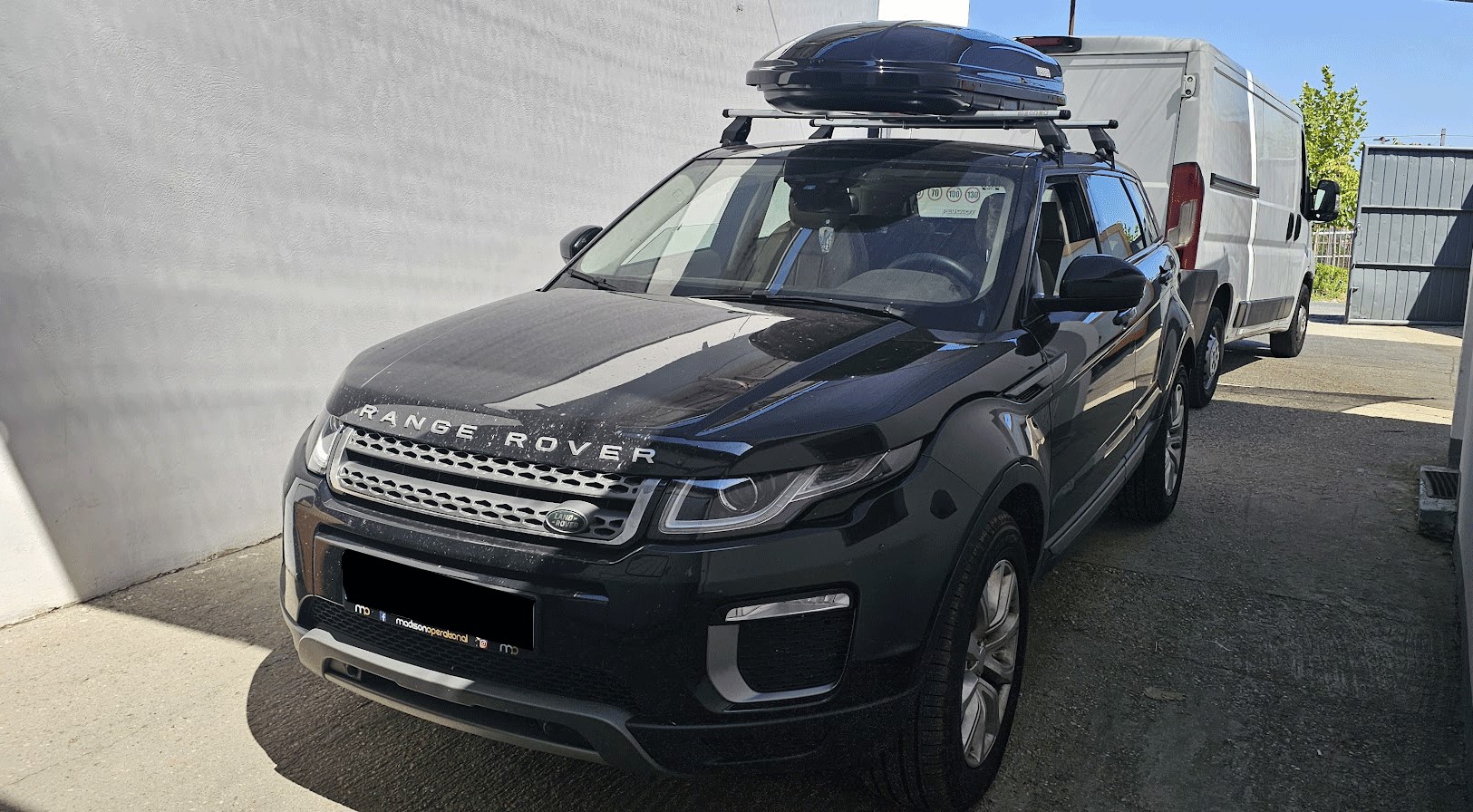 Land Rover Range Rover bare portbagaj Menabo Tema si cutie portbagaj Menabo Mania 460 Black
