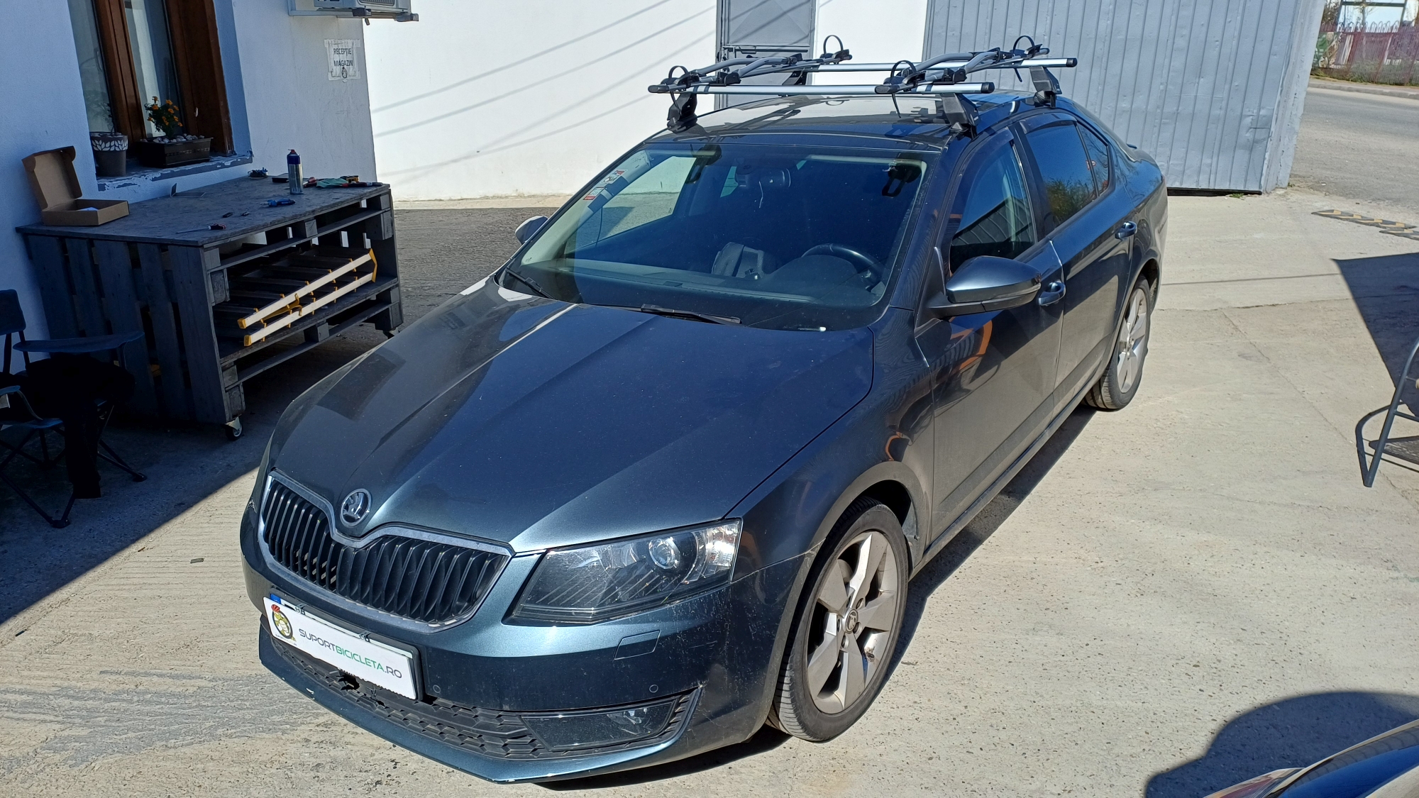 Skoda Octavia III bare transversale Menabo Tema Aluminiu cu suport bicicleta Thule Freeride 532