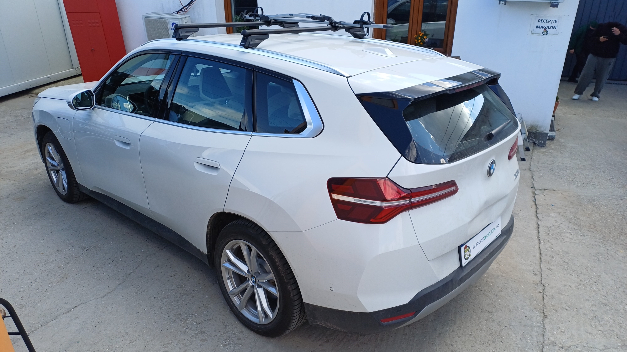 BMW X3e bare transversale Menabo Tiger Black si suport bicicleta Thule Freeride 532
