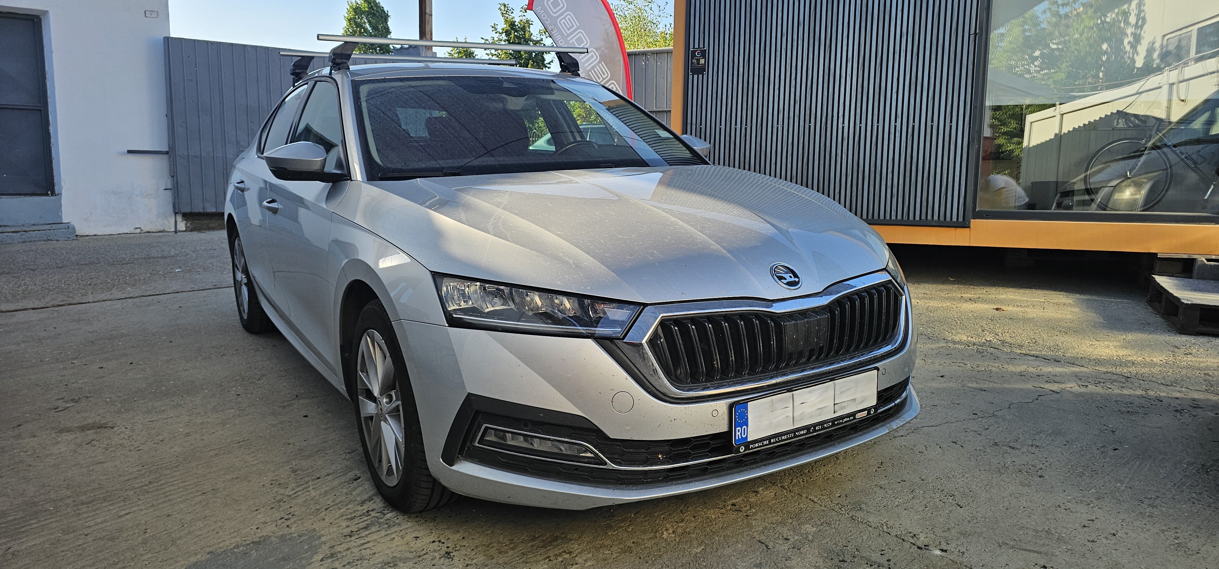 Skoda Octavia IV cu bare transversale Menabo Omega Aluminiu
