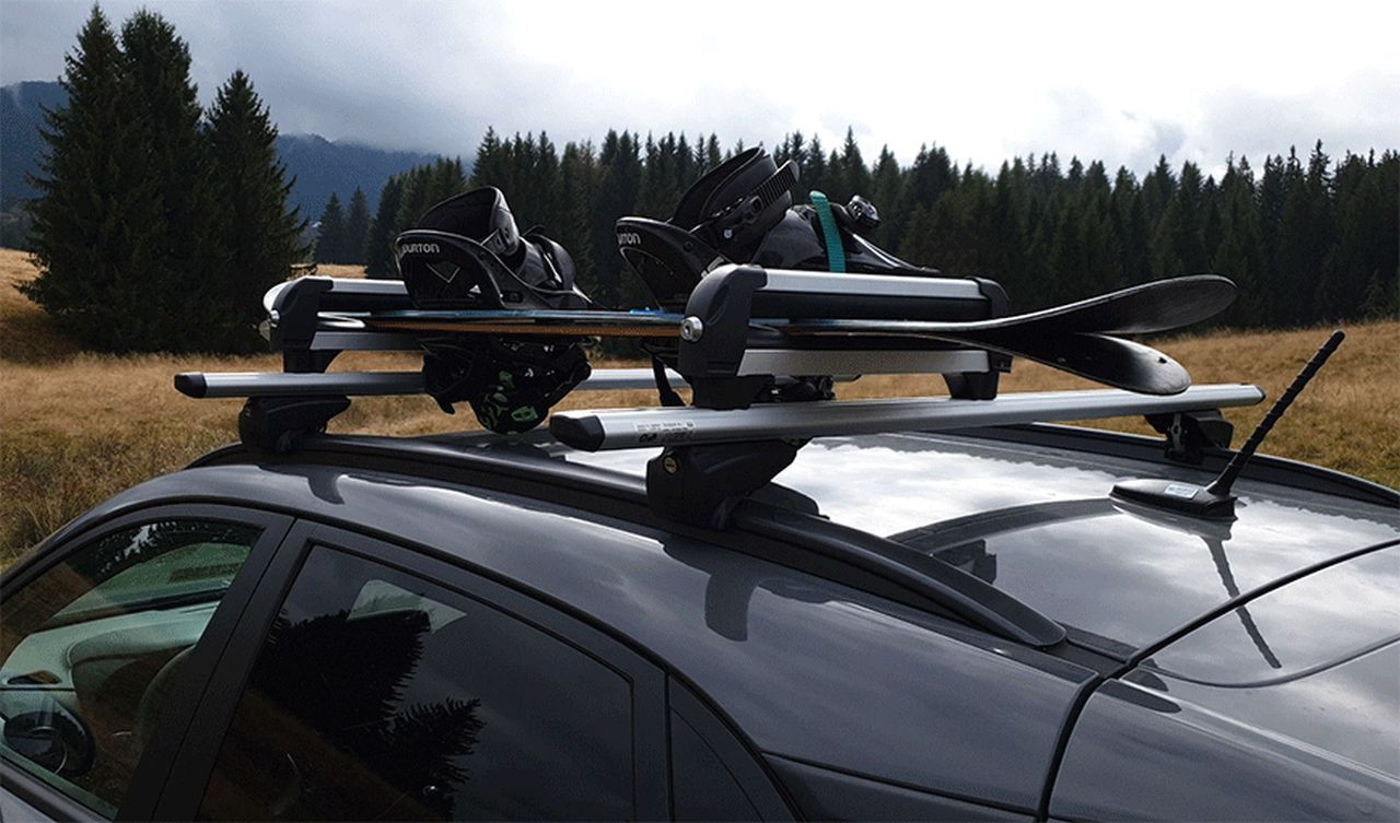 Cum montez un suport schi sau snowboard pe bare transversale