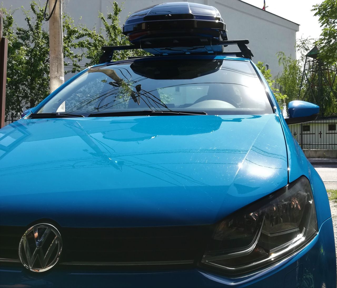 Montaj Volkswagen Polo cutie portbagaj Menabo Mania si bare transversale Menabo Tema