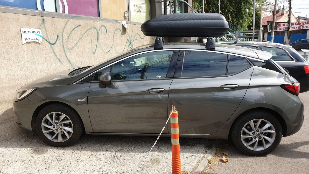 Opel Astra cutie portbagaj Carbon Look