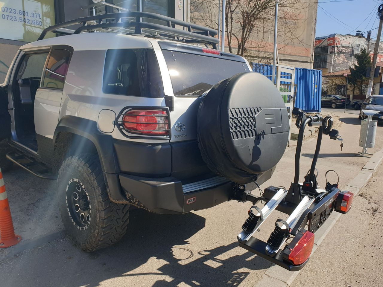 Toyota FJ Cruiser suport bicicleta Menabo Altair