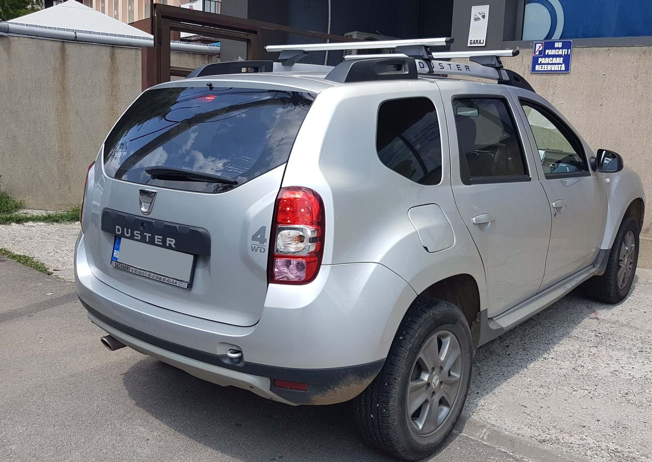 Dacia Duster bare transversale Menabo Alfa