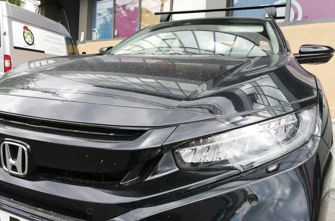 Honda Civic bare transversale Menabo Delta si suport bicicleta Thule Freeride