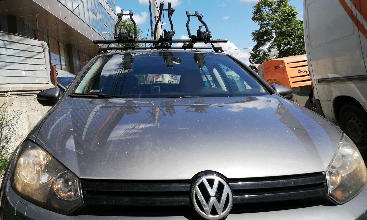 Volkswagen Golf bare transversale Menabo Tema Otel si suport bicicleta Sagitar