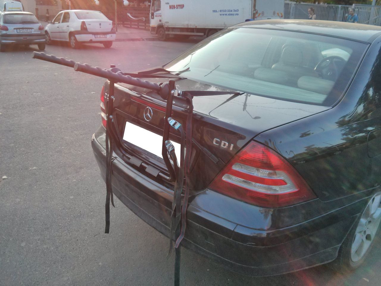 Mercedes C200 suport bicicleta Menabo Biki