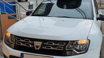 Dacia Duster bare transversale Menabo Profile M si cutie portbagaj Carbon Look