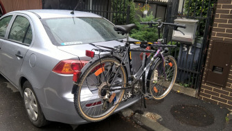 Mitsubishi Lancer suport bicicleta pe haion Menabo Biki