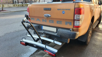 Ford Ranger cu suport bicicleta pe carlig Menabo Merak Rapid
