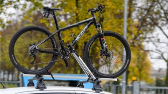 Menabo Juza, suportul de bicicleta perfect pentru turele de vara