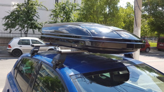 Volkswagen Polo bare transversale Menabo Tema si cutie portbagaj Menabo Mania