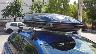 Volkswagen Polo bare transversale Menabo Tema si cutie portbagaj Menabo Mania