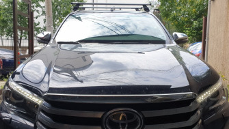 Toyota Hilux bare transversale Menabo Tema