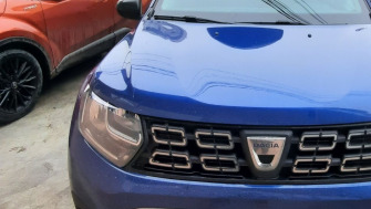 Dacia Duster bare transversale Menabo Brio si cutie portbagaj Menabo Diamond