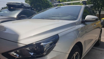 Hyundai i30 bare transversale Menabo Delta si suport bicicleta Thule Freeride