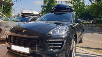 Porsche Macan bare transversale Menabo Tiger si cutie portbagaj Menabo Diamond