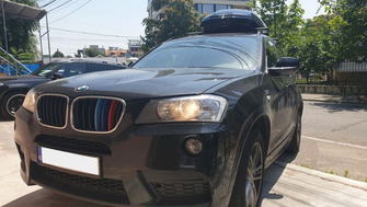BMW X3 bare transversale Menabo Tiger si cutie portbagaj Menabo Mania