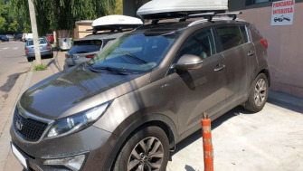 KIA Sportage bare transversale Menabo Lince si cutie portbagaj Menabo Marathon