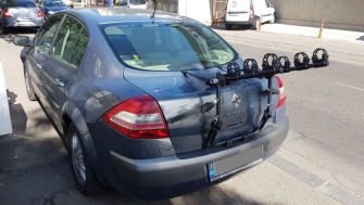 Renault Megane suport bicicleta Menabo Mistral cu prindere pe haion