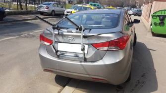 Hyundai Elantra suport bicicleta Menabo Mistral