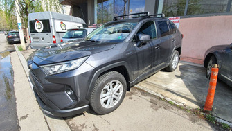 Toyota RAV 4 bare transversale Thule Edge Clamp