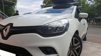 Renault Clio bare transversale Menabo Tema si cutie portbagaj Carbon Look