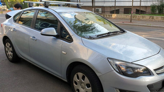 Opel Astra bare transversale Menabo Delta