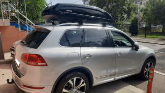 Volkswagen Touareg bare transversale Menabo Jackson XL si cutie portbagaj Yakima EasyTrip