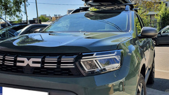 Dacia Duster bare transversale Menabo Brio si cutie portbagaj Menabo Marathon