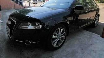 Audi A3 SportBack bare transversale Thule Edge Clamp