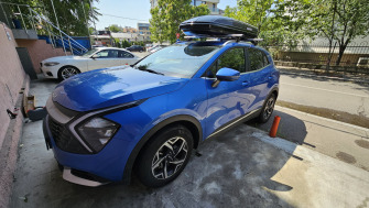 Kia Sportage bare transversale Menabo Lince Silver XL si cutie portbagaj Menabo Mania