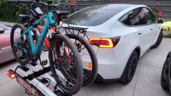 Tesla Model X suport bicicleta pe carlig Menabo Antares Plus pentru 3 biciclete