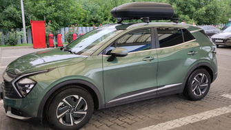 Kia Sportage bare transversale Menabo Tiger si cutie portbagaj Carbon Look