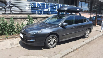 Renault Laguna bare transversale Menabo Omega si cutie portbagaj Menabo Marathon 320 Dark