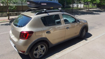Dacia Sandero bare transversale Menabo Brio si cutie portbagaj Menabo Marathon