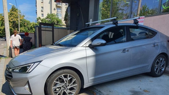 Hyundai Elantra bare transversale Menabo Omega
