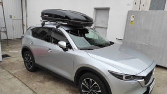 Mazda CX 5 bare transversale Menabo Tema si cutie portbagaj Menabo Satellite