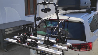 Volkswagen Passat suport de bicicleta cu prindere pe haion Menabo Stand Up 3