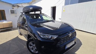 Toyota RAV4 bare transversale Thule Evo Clamp si cutie portbagaj Thule Force XT XL