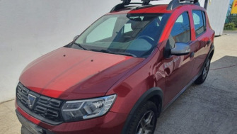 Dacia Sandero bare transversale Menabo Sherman Black si cutie portbagaj Menabo Mania 400 Black