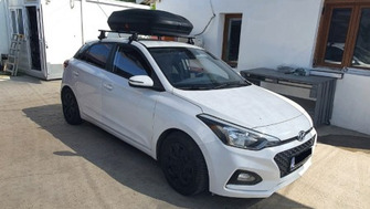 Hyundai i20 cutie portbagaj Carbon Look