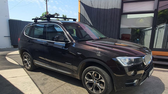 BMW X5 bare portbagaj Thule Evo Flush Black